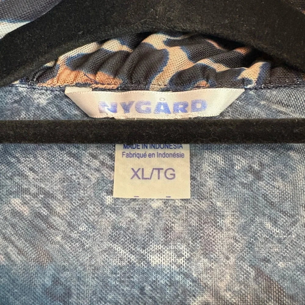 Peter Nygard Women's Leopard Print Button Down Shirt - Blue and Black - Picture 2 of 2